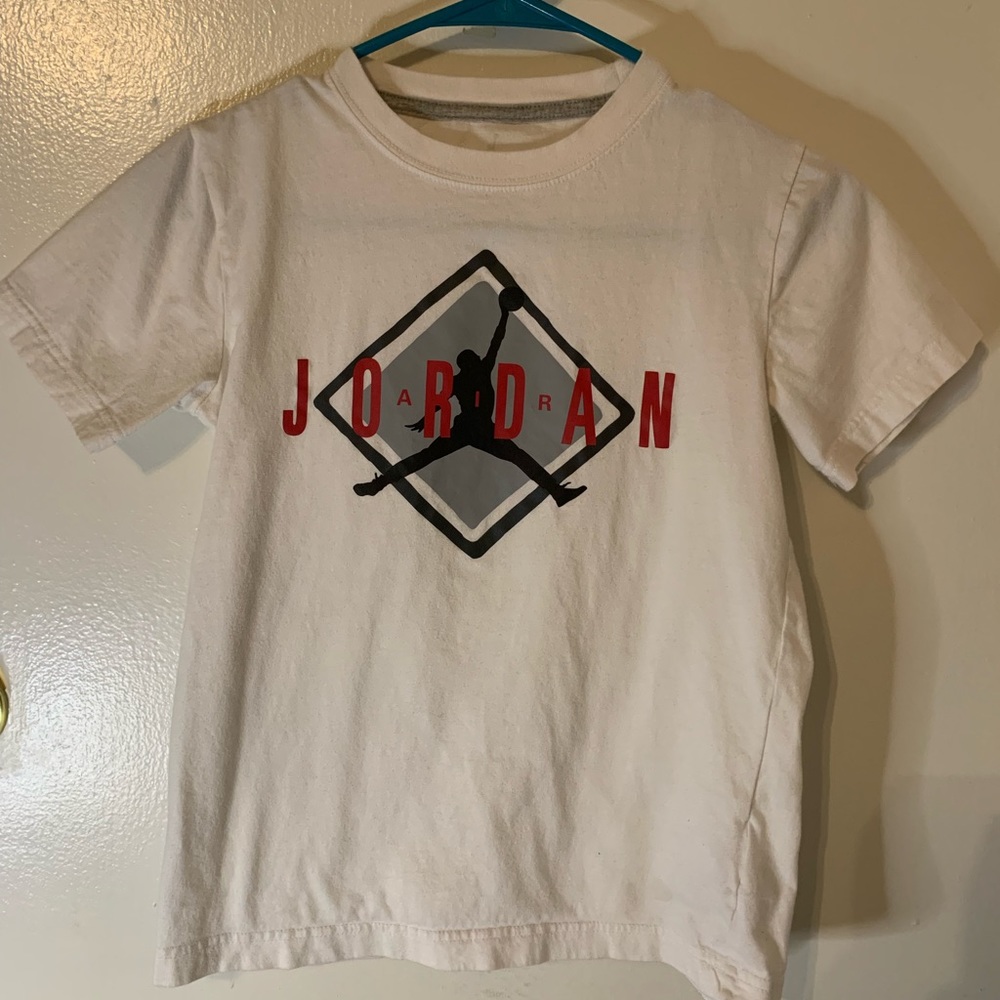 Boys Air Jordan T-Shirt - Size Medium